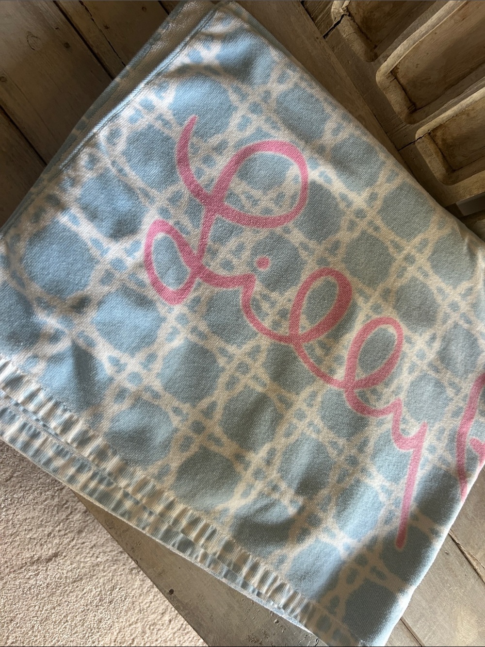 Lilly Pulitzer Frenchie Blue Caning Beach Towel Oversized 70x40 - Picture 8 of 13